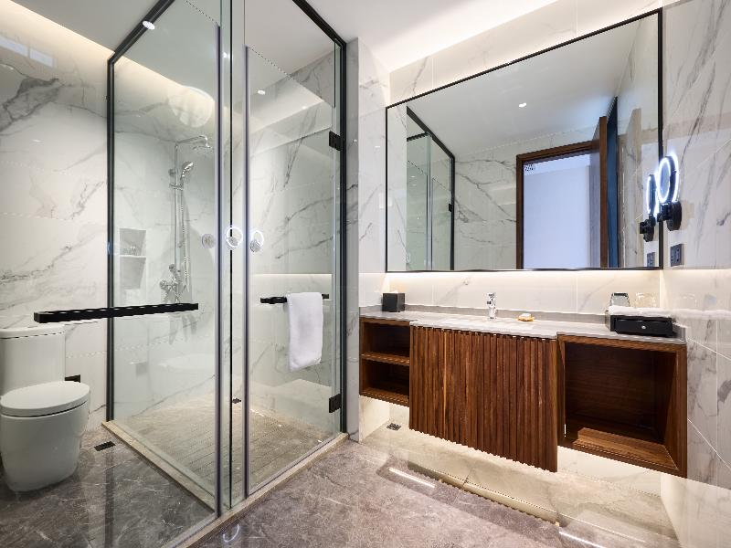Crowne Plaza Phnom Penh by IHG image
