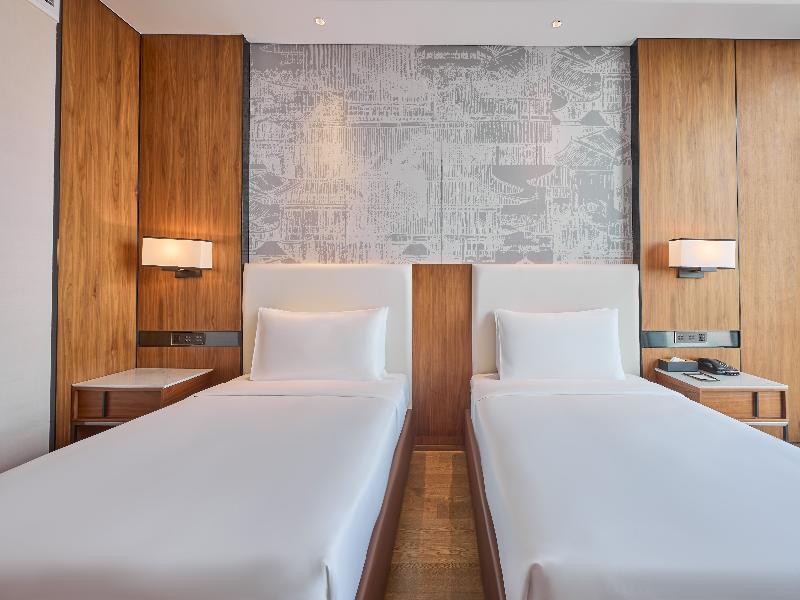 Crowne Plaza Phnom Penh by IHG image