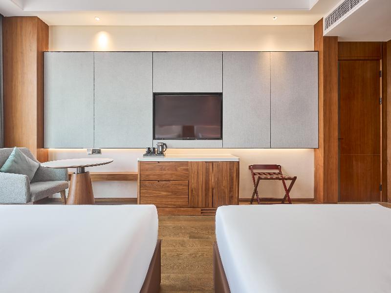 Crowne Plaza Phnom Penh by IHG image