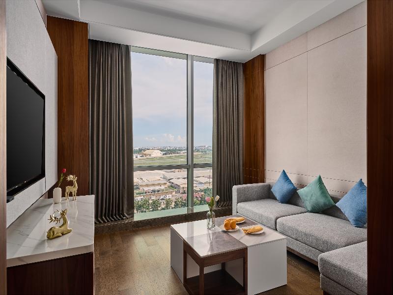 Crowne Plaza Phnom Penh by IHG image
