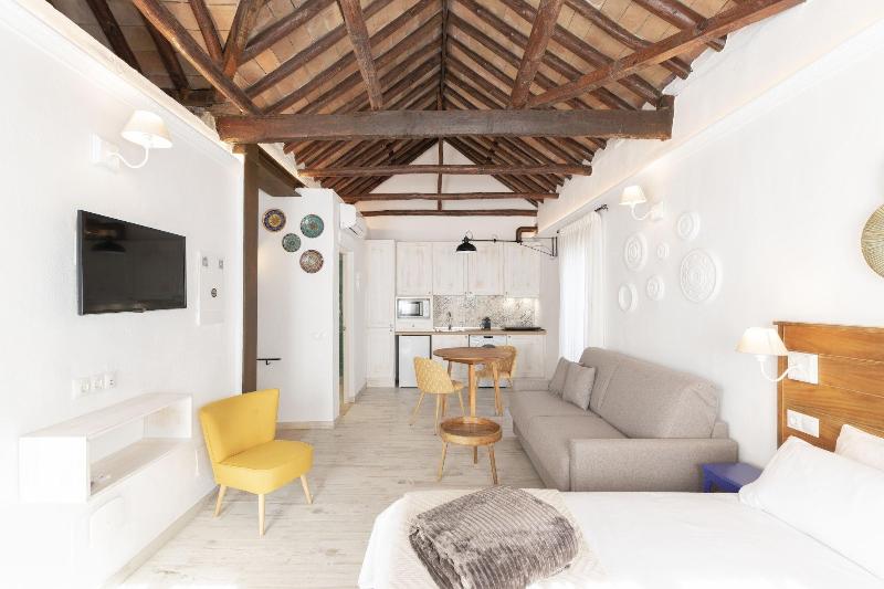 Casa Azul Boutique Apartments By Casa Del Patio image