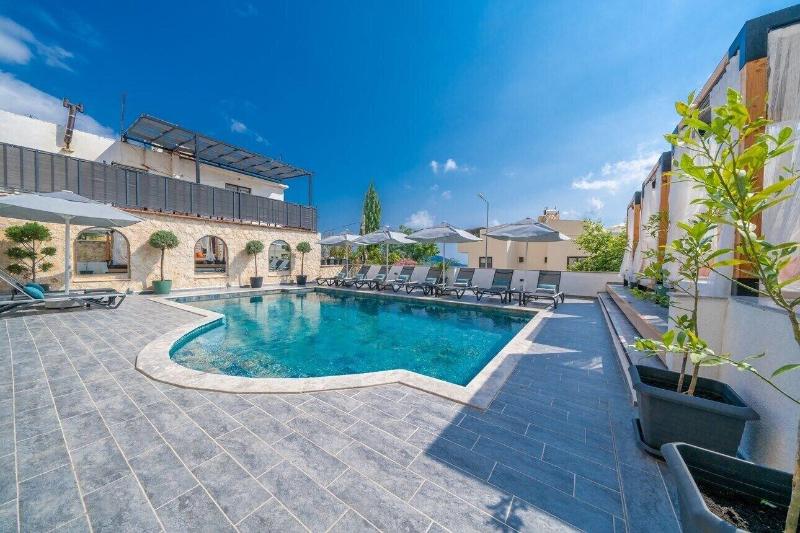 Lupia Suites image