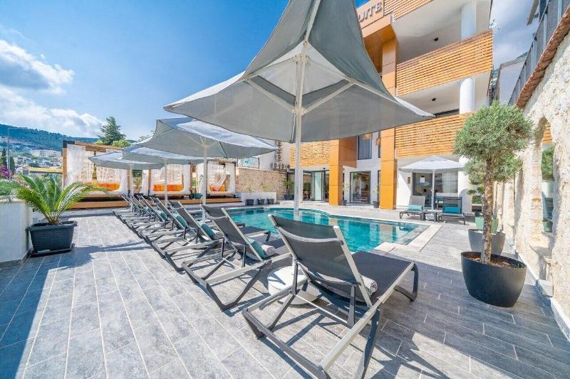 Lupia Suites image