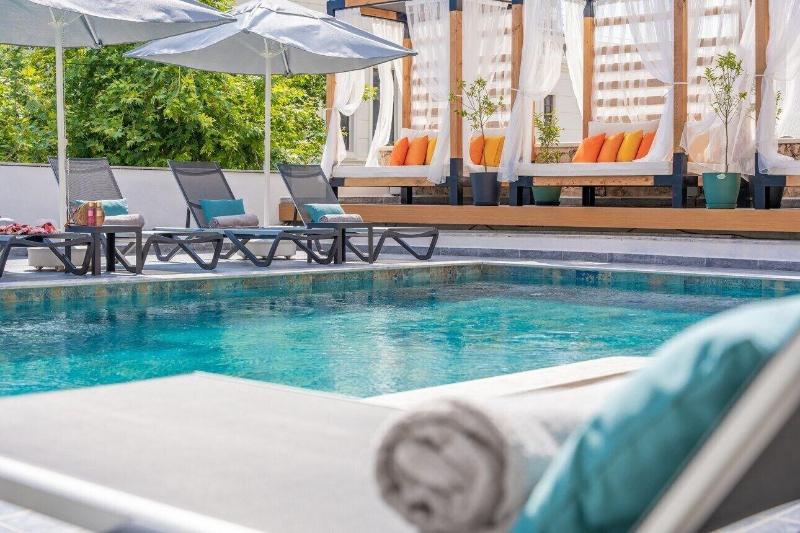Lupia Suites image