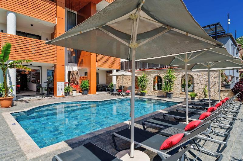 Lupia Suites image