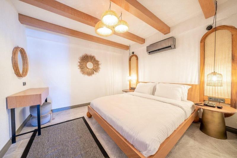 Lupia Suites image