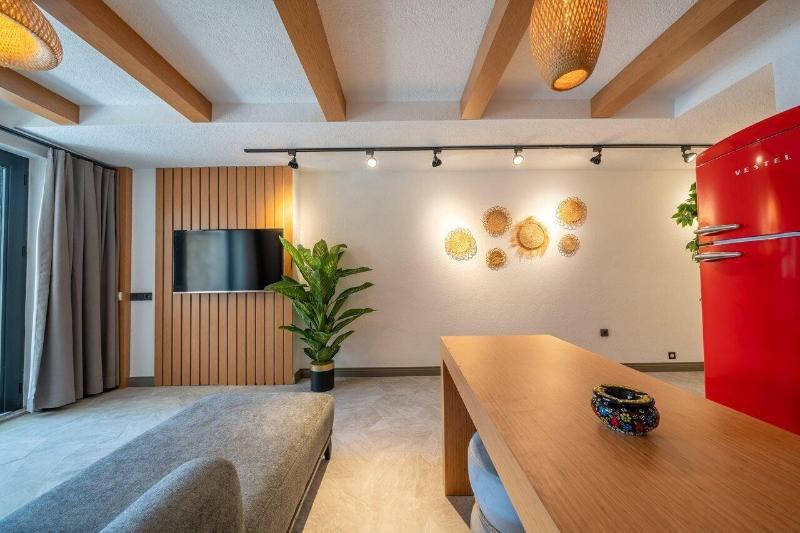 Lupia Suites image