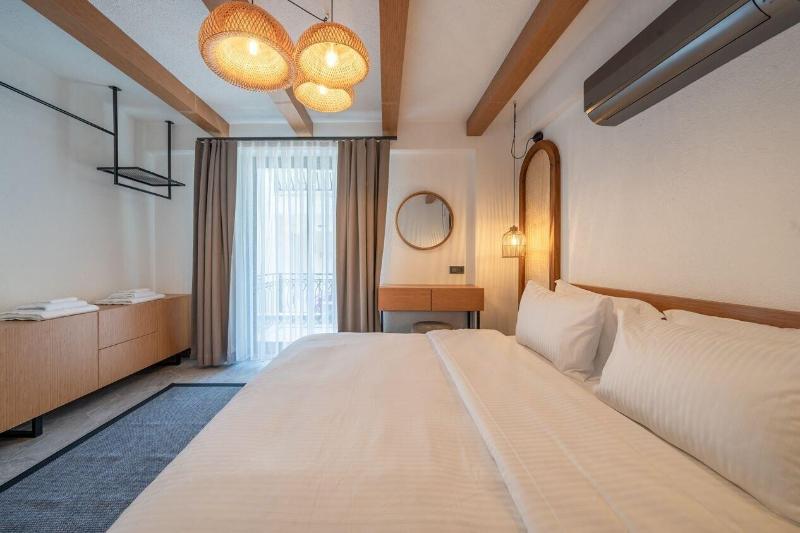 Lupia Suites image
