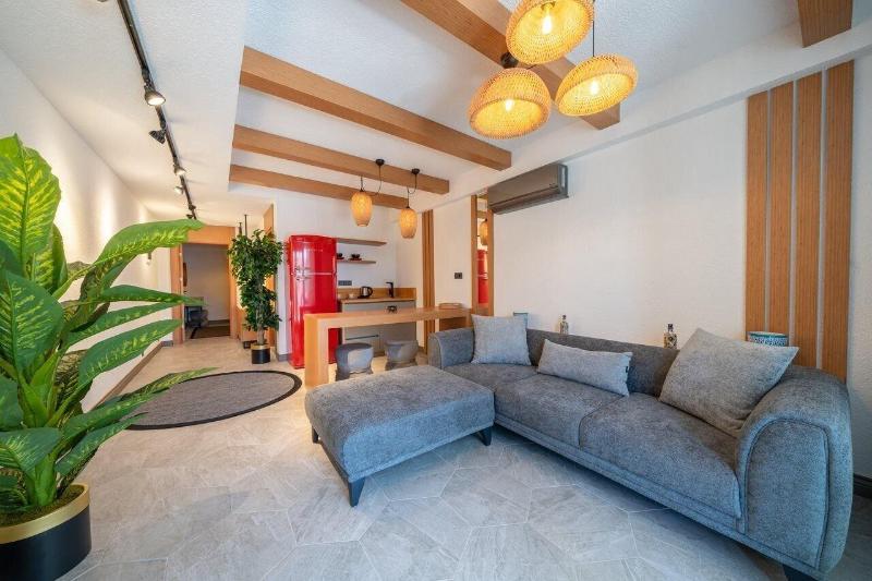 Lupia Suites image