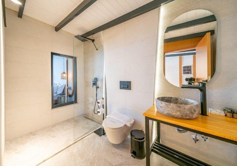 Lupia Suites image