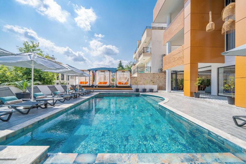 Lupia Suites image