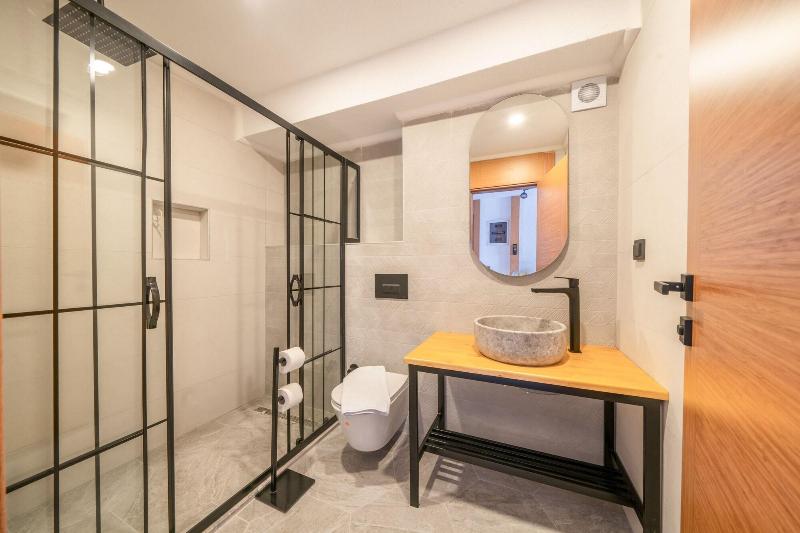 Lupia Suites image