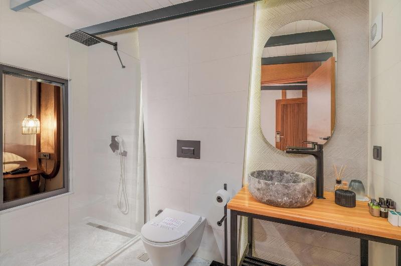 Lupia Suites image