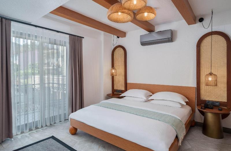 Lupia Suites image