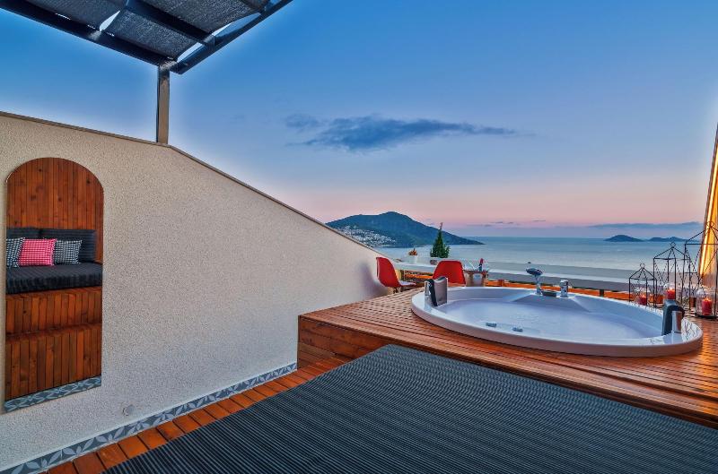 Lupia Suites image