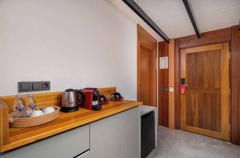 Lupia Suites image