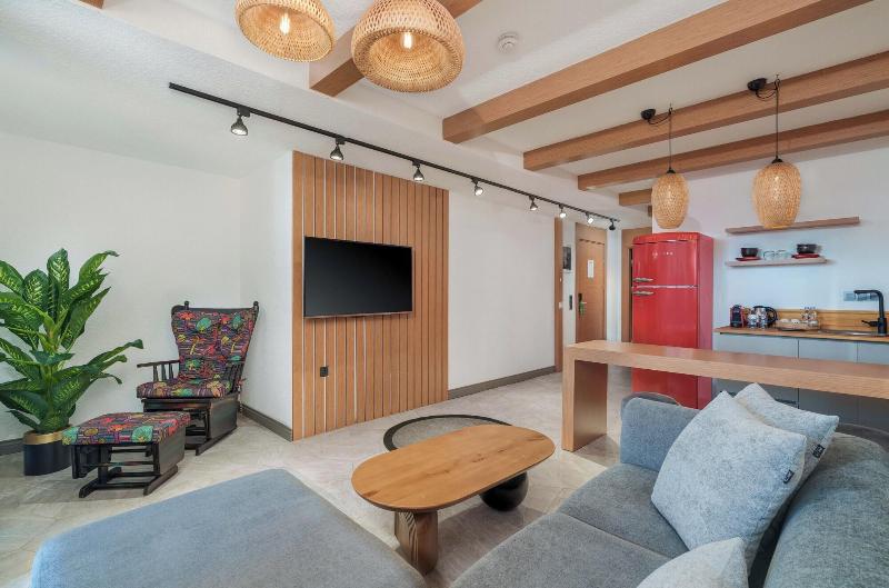Lupia Suites image