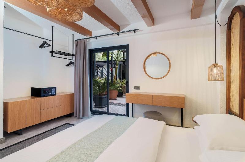 Lupia Suites image