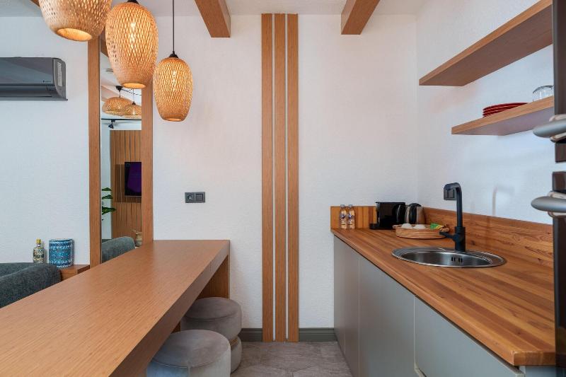Lupia Suites image