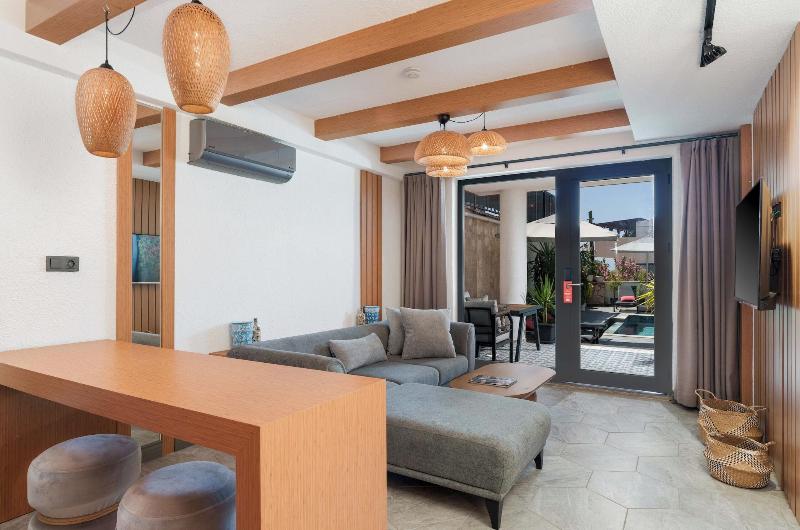 Lupia Suites image
