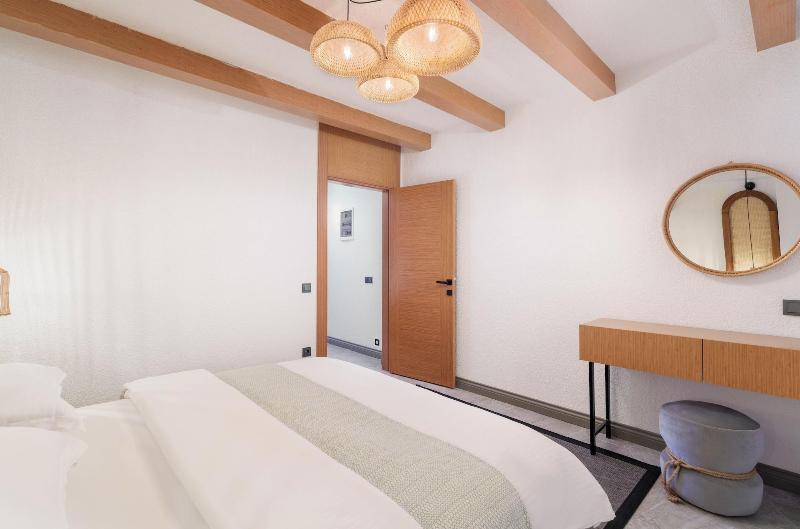 Lupia Suites image