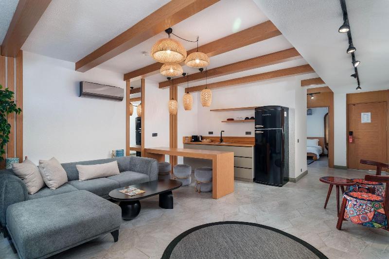 Lupia Suites image