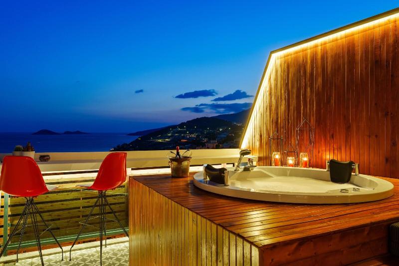 Lupia Suites image