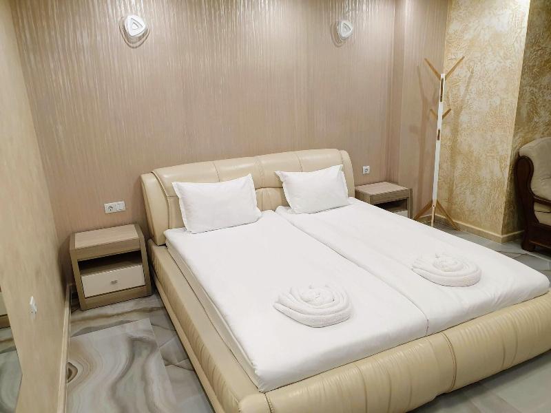 Hotel Central image