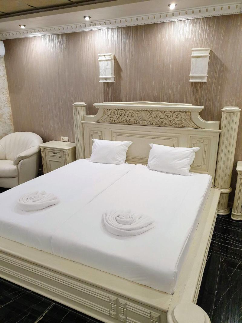 Hotel Central image