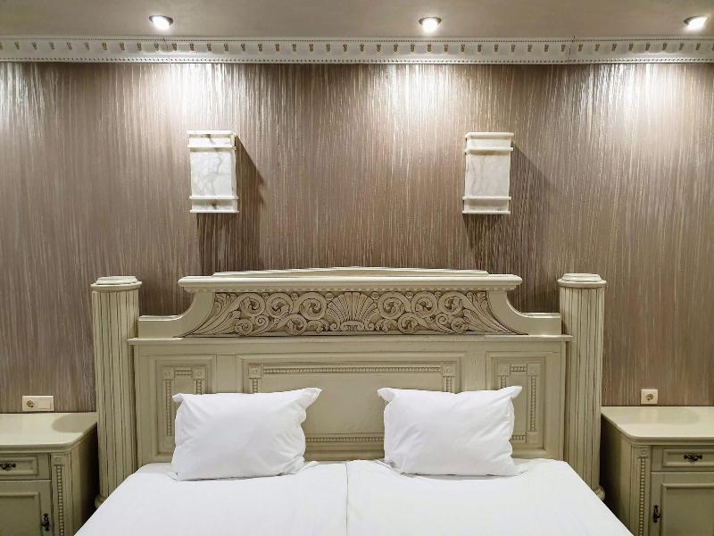 Hotel Central image