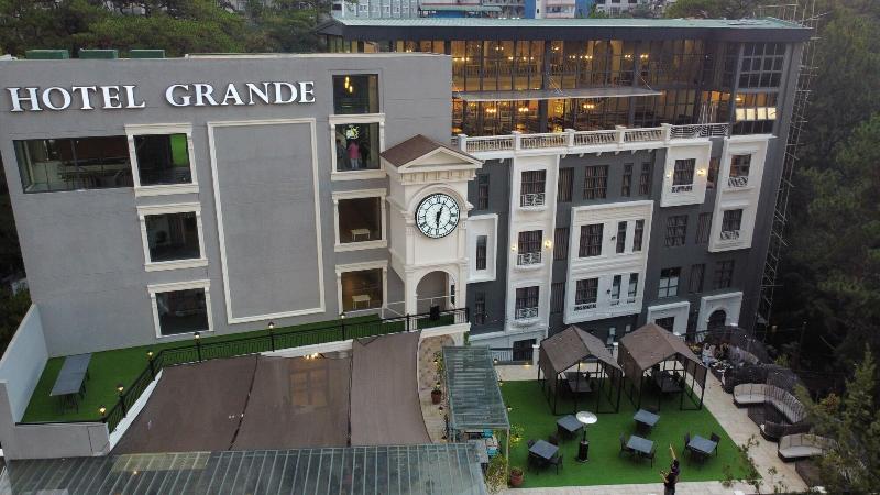 Hotel Grande image
