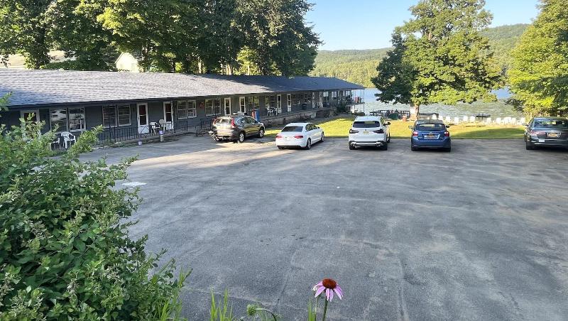 Motel Luzerne image