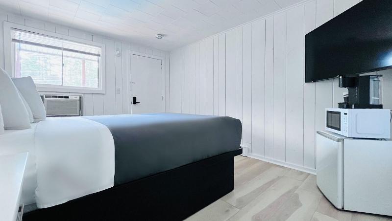 Motel Luzerne image