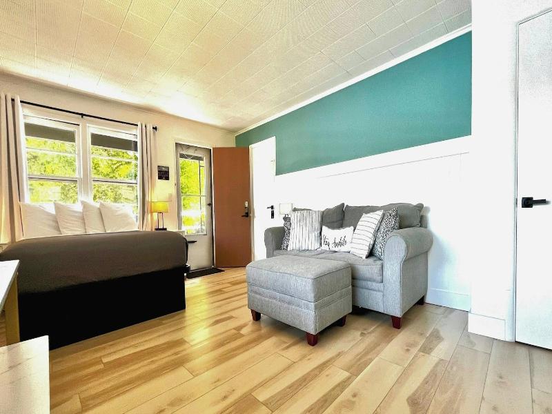 Motel Luzerne image