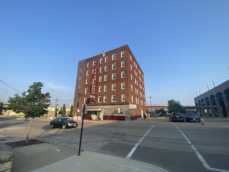 Canfield Hotel — general view