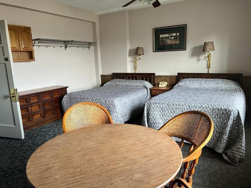 Canfield Hotel image