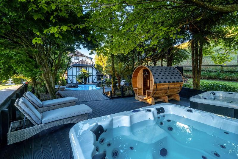 Hana Lodge image