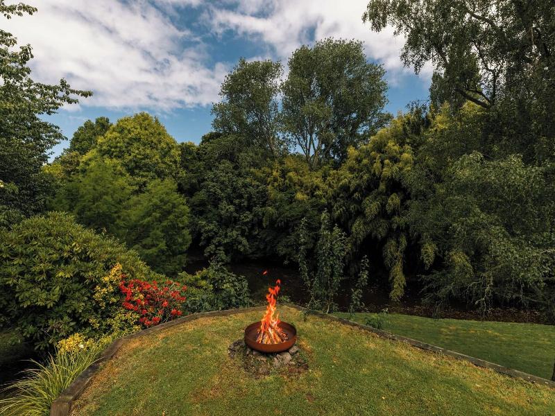 Hana Lodge image