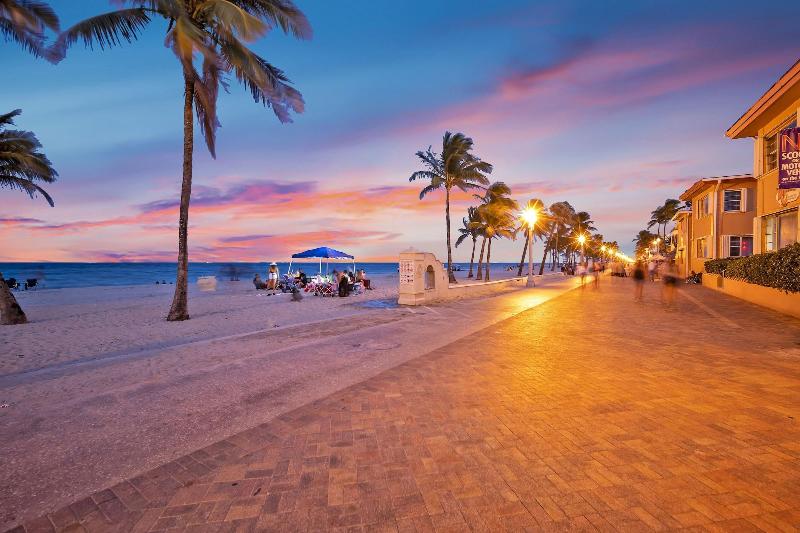 Laguna Blu Beach image
