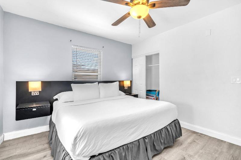 Laguna Blu Beach image