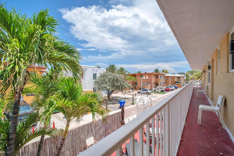 Laguna Blu Beach image