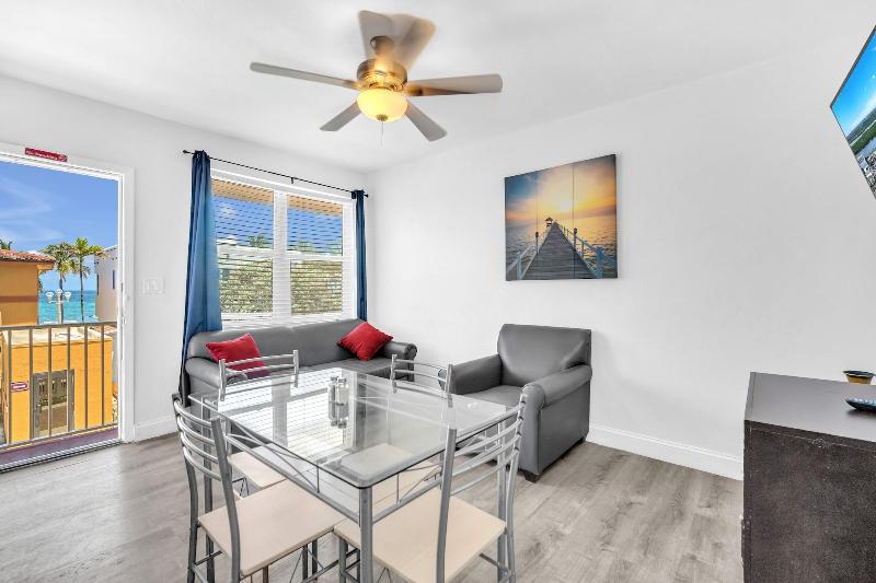 Laguna Blu Beach image