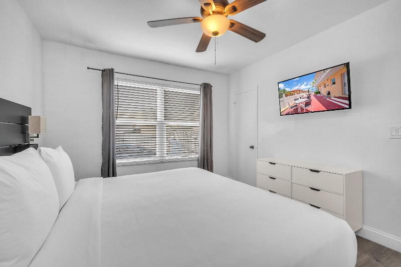 Laguna Blu Beach image