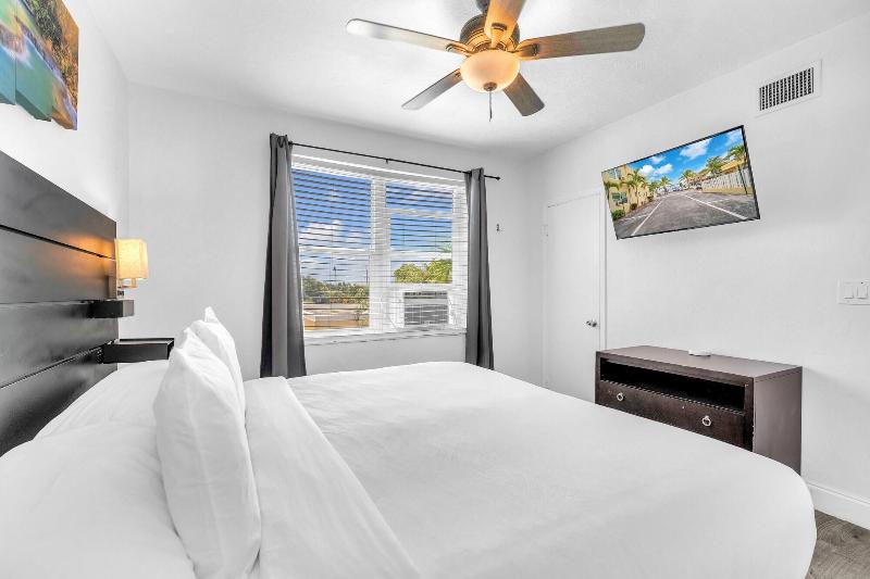 Laguna Blu Beach image