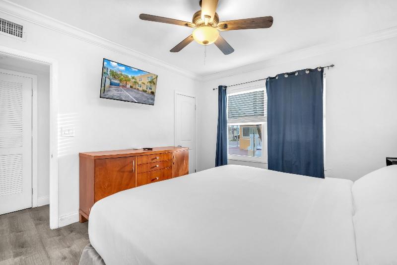 Laguna Blu Beach image