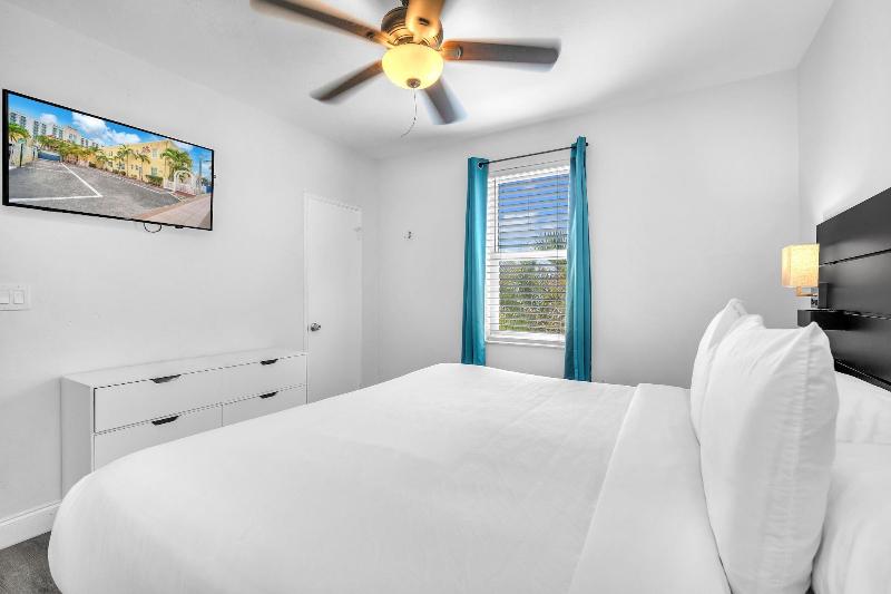 Laguna Blu Beach image