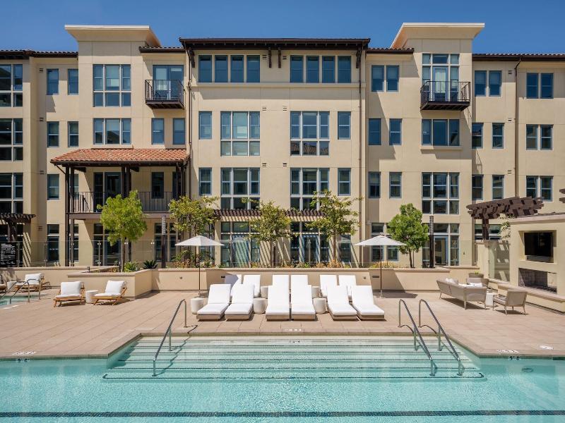 Locale Menlo Park image