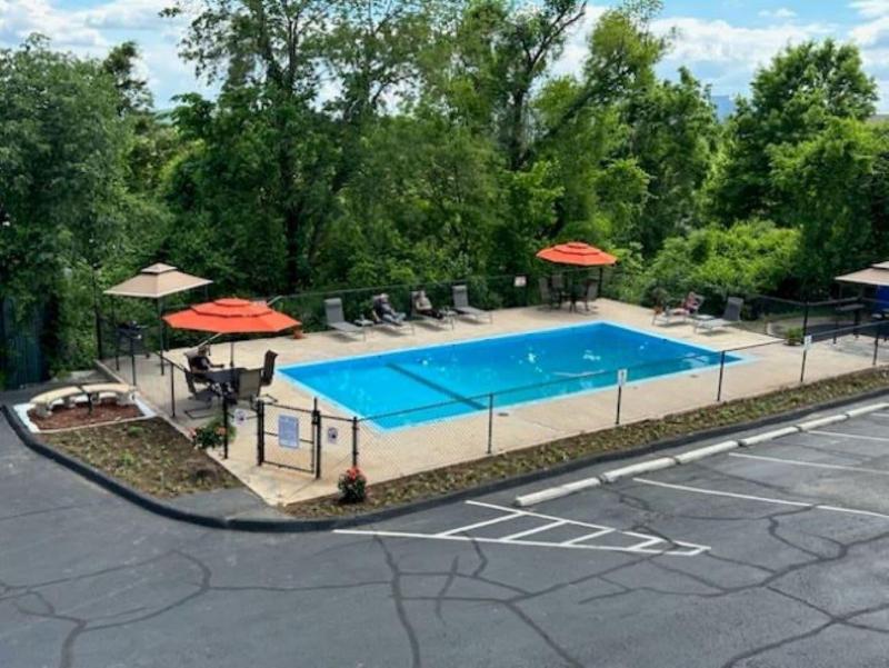 The Branson Welcome Inn Country Blvd image