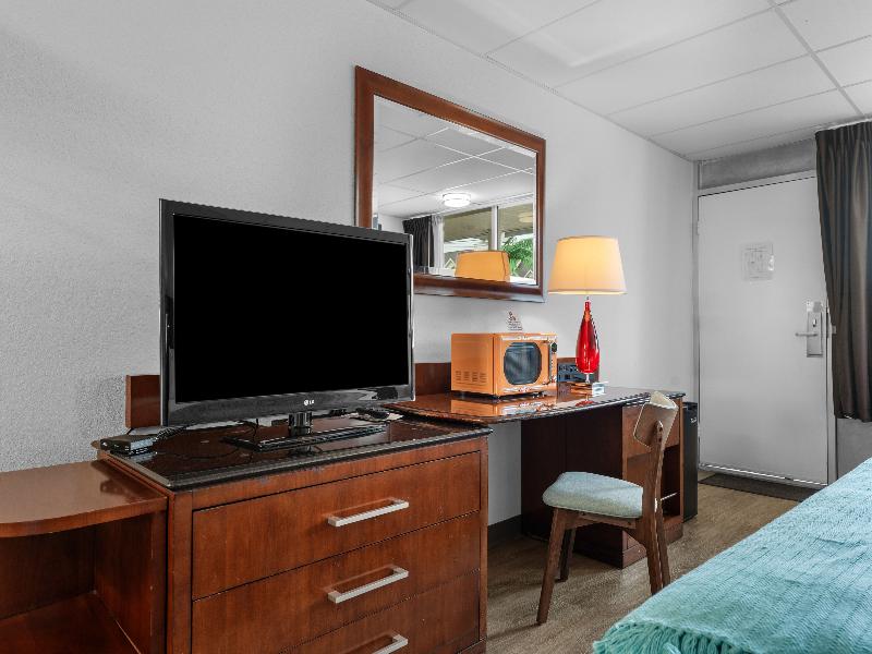 The Retro Hotel 4