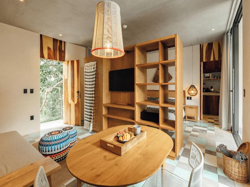 Naj Tulum image
